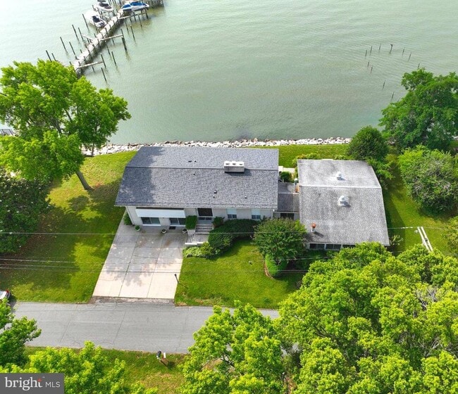 1323 Magnolia Ave