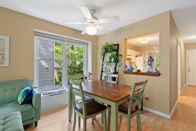 Photo - 2bd/2.5ba Townhouse Less than 1 Mile from ...