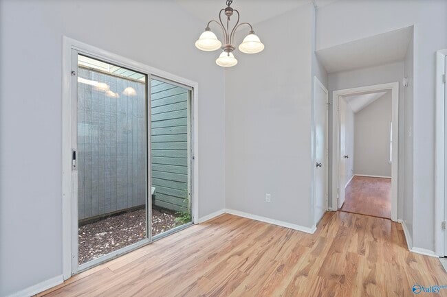 Photo - 120 Briargate Ln