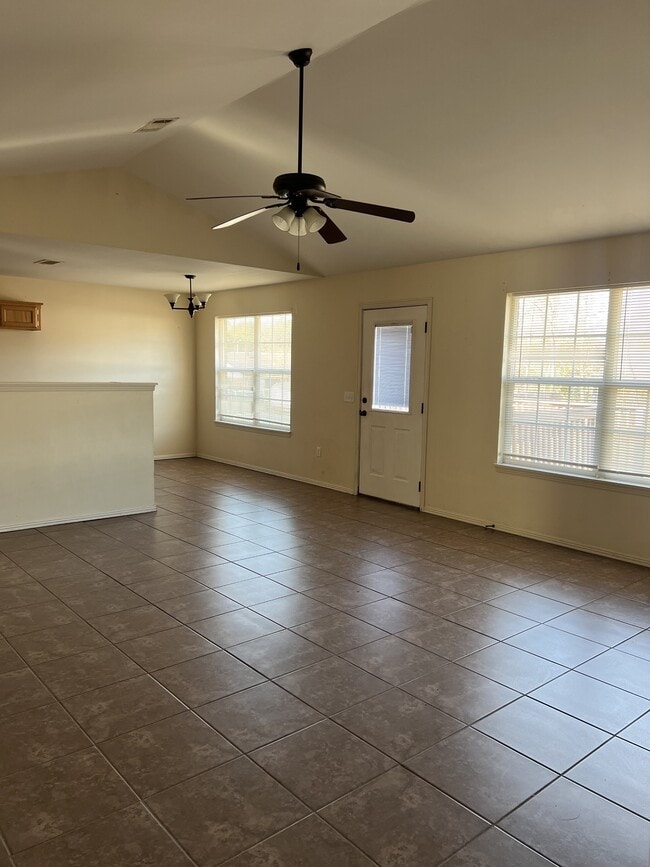 Photo - 2308 Devin Ln