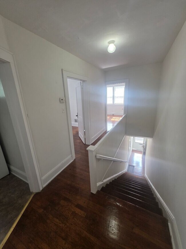 Photo - 121 S Poplar St Unidad 121
