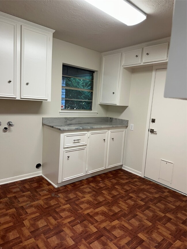 Photo - 29410 Binefield St