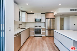 Photo - 328 N Maple Dr