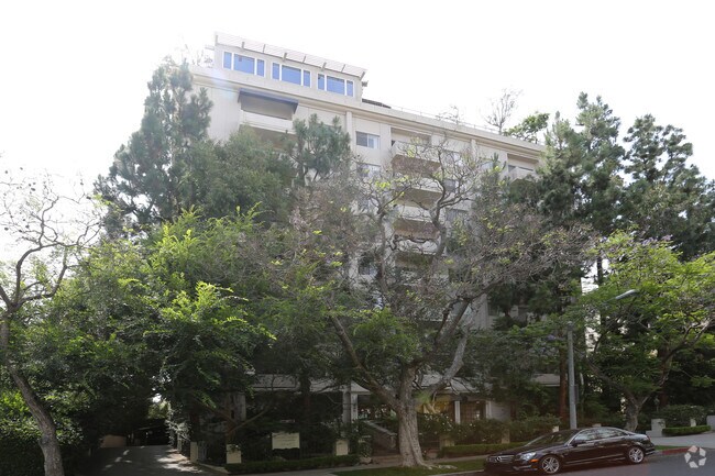 Beverly Oakhurst Apartments - Beverly Oakhurst Apartments