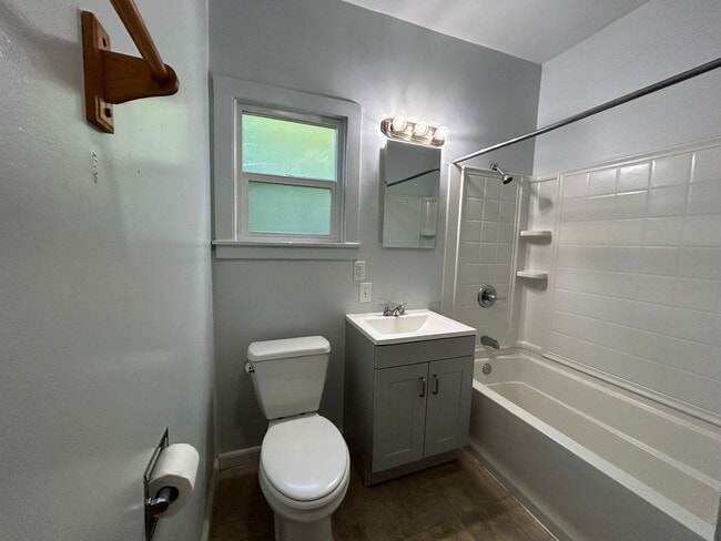 Photo - 8 Acacia Ave