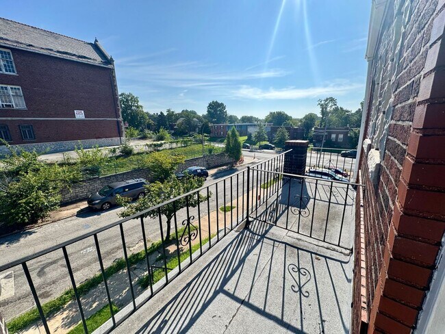 3610-3612 Neosho St