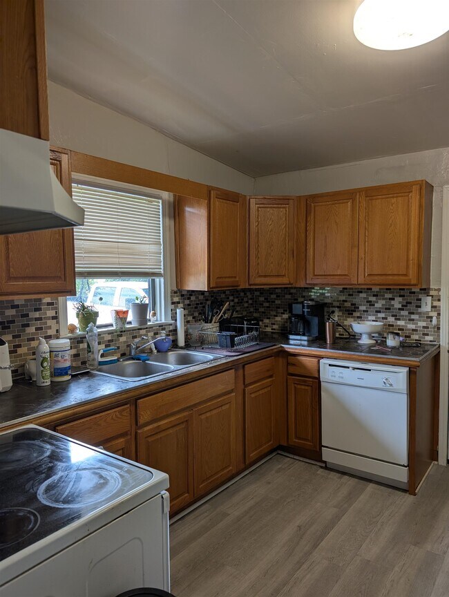 Photo - 1513 Atkamire Dr