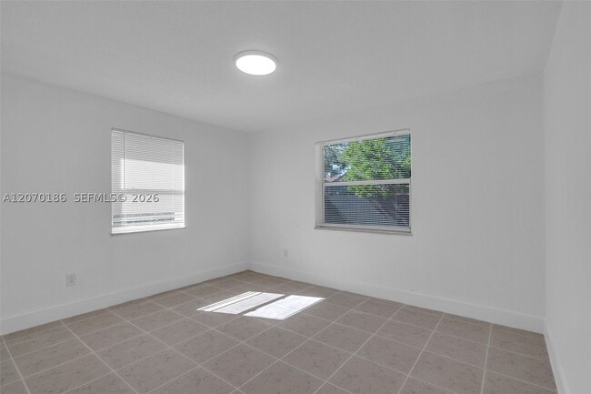 124-126 SE 2nd Ave Unit 1-2