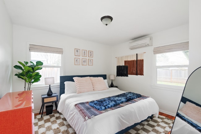 Photo - 2402 Fairmount Ave