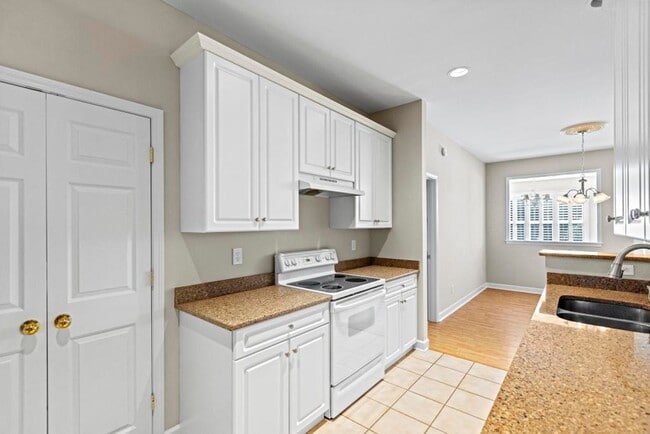 Photo - Hampstead Cutie! Backs up to Golf Course!