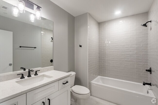 Photo - 3118 N Greenview