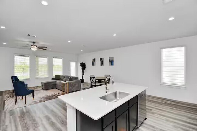 12320 Churchill downs Dr