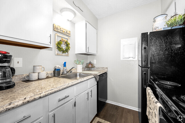 1 BR 1 BA, 45 metros cuadrados - Townhouse Apartments