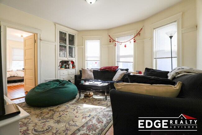 Photo - 44 Easton St Unit 2