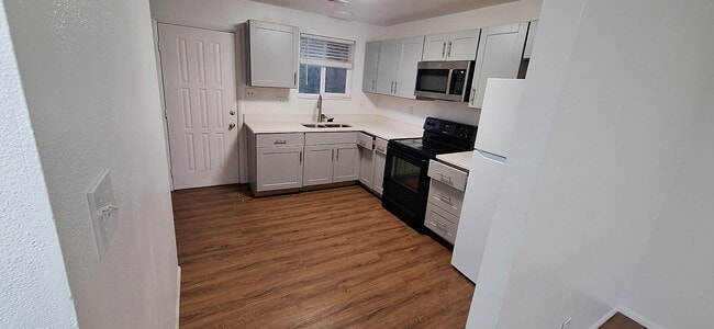 Photo - 158 W 930 N Unit 164 W 930 N