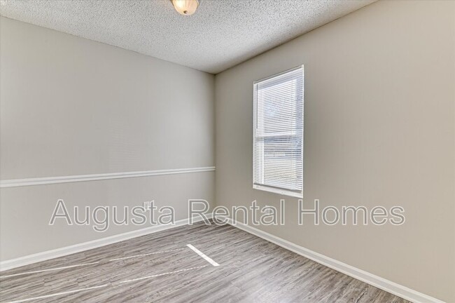 Photo - 170 Chalet North CT