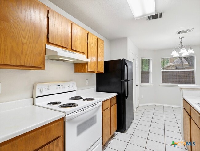 Photo - 825 Sagewood Trail