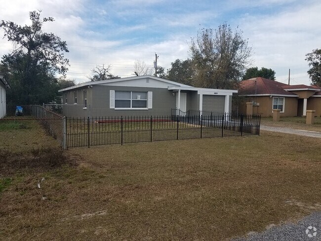 Building Photo - 6809 E North Bay St Rental