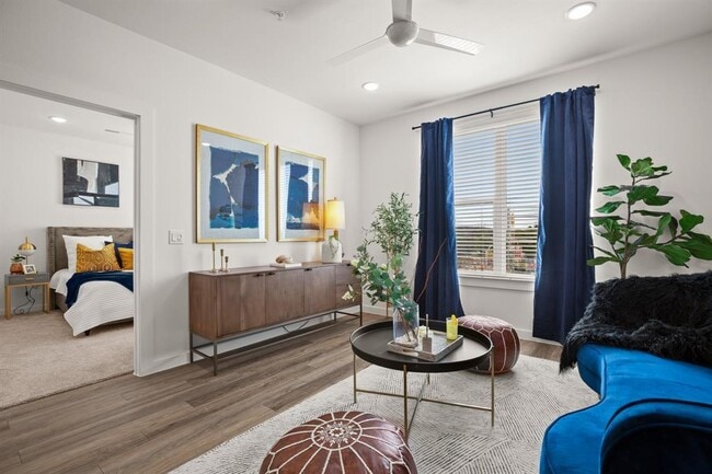 Photo - 6324 N Lamar Blvd Unidad 326 Rental