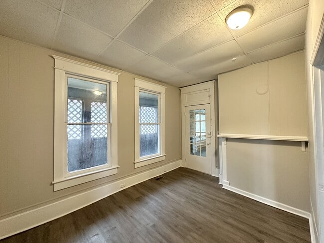 Photo - 811 17th St SW