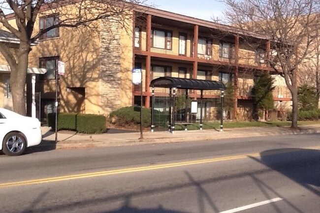 Photo - 5454 S Laramie Ave Unit 11