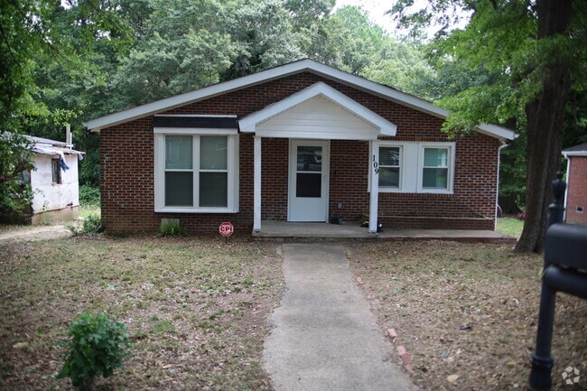 Brick Home - Nice Yard - 109 Wright Ter Rental