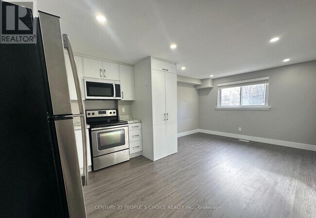 Photo - 199 Avondale Blvd