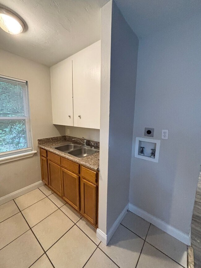 Photo - 1323 Volusia St Unidad C