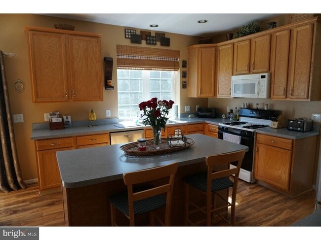 Photo - 5 W Minglewood Dr