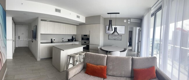 Building Photo - 4010 S Ocean Dr Unit R2004
