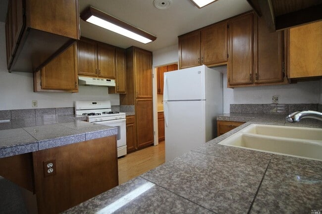 Photo - 132 Bryce Way