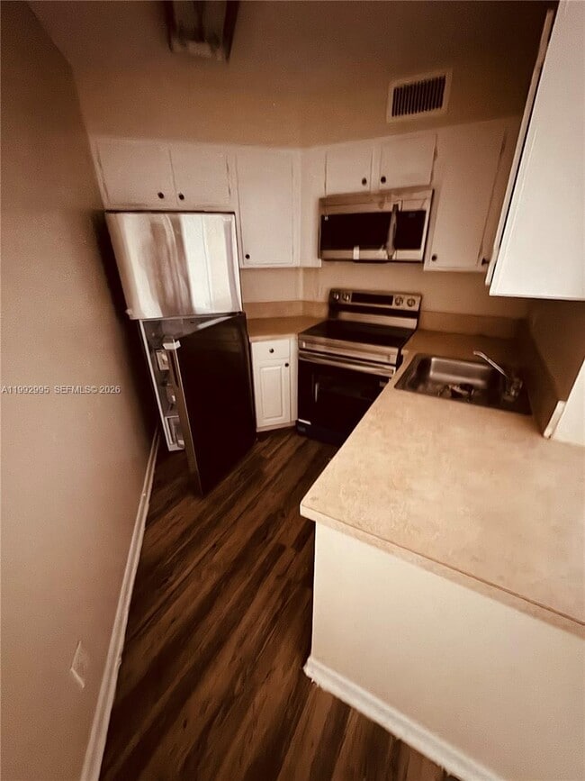 Photo - 211 Lake Pointe Dr Unit 110