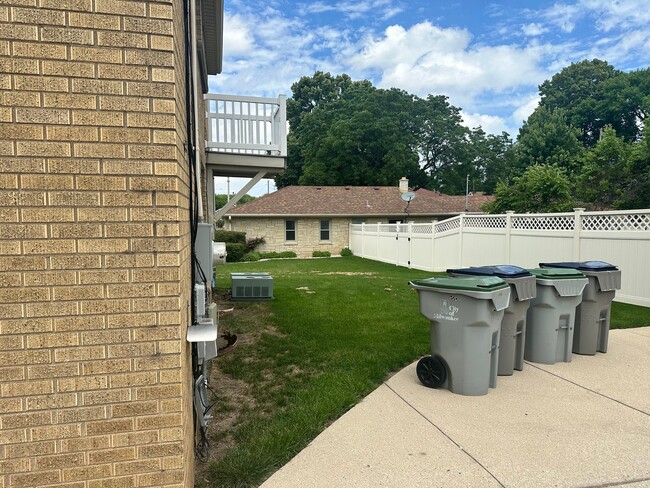 Photo - 3610 S Howell Ave Unit 1