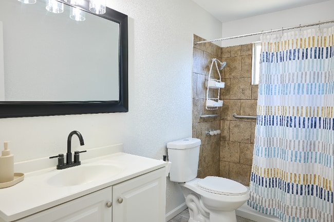 Photo - 3011 Pine Tree Dr