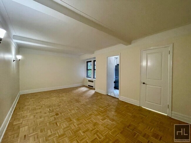 Christopher Street - Christopher Street Apartment Unit 2C
