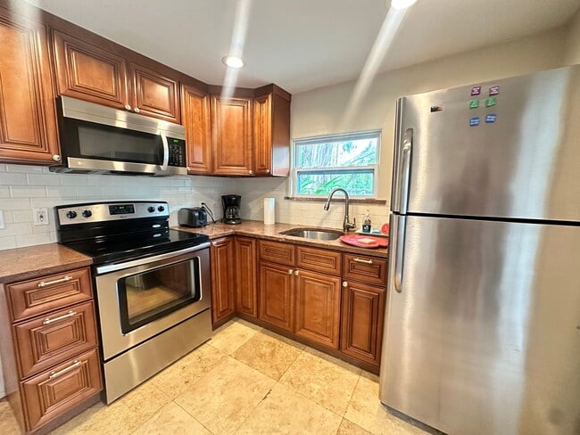 Building Photo - 1 Bedroom 1 Bathroom with WD Rental