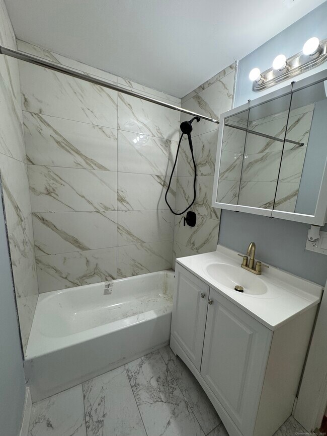 Photo - 208 Dover St Unit 3