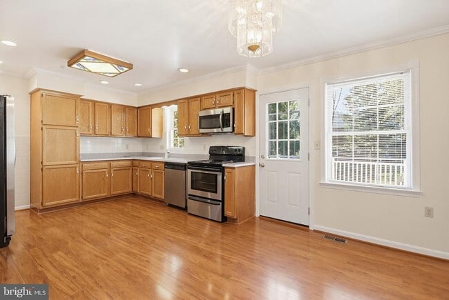 Photo - 206 N Towne Ct