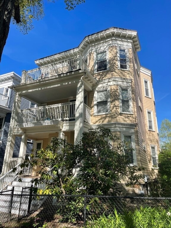 Building Photo - 115 Browne St Unit 2