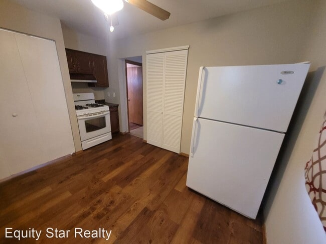 Photo - 2 br, 1 bath House - 4411 KENMORE AVE