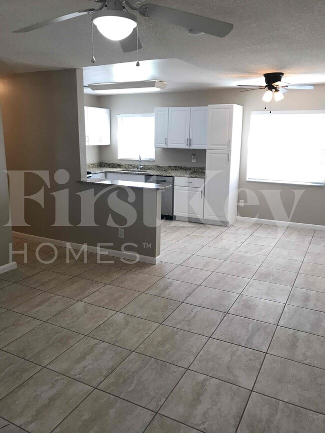 Photo - 660 Flagler Dr