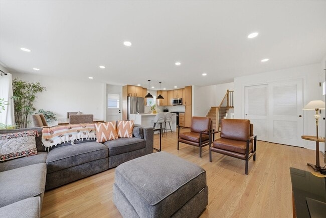Photo - 9536 Tripp Ave