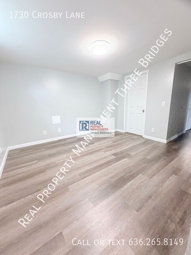 Photo - 1730 Crosby Ln