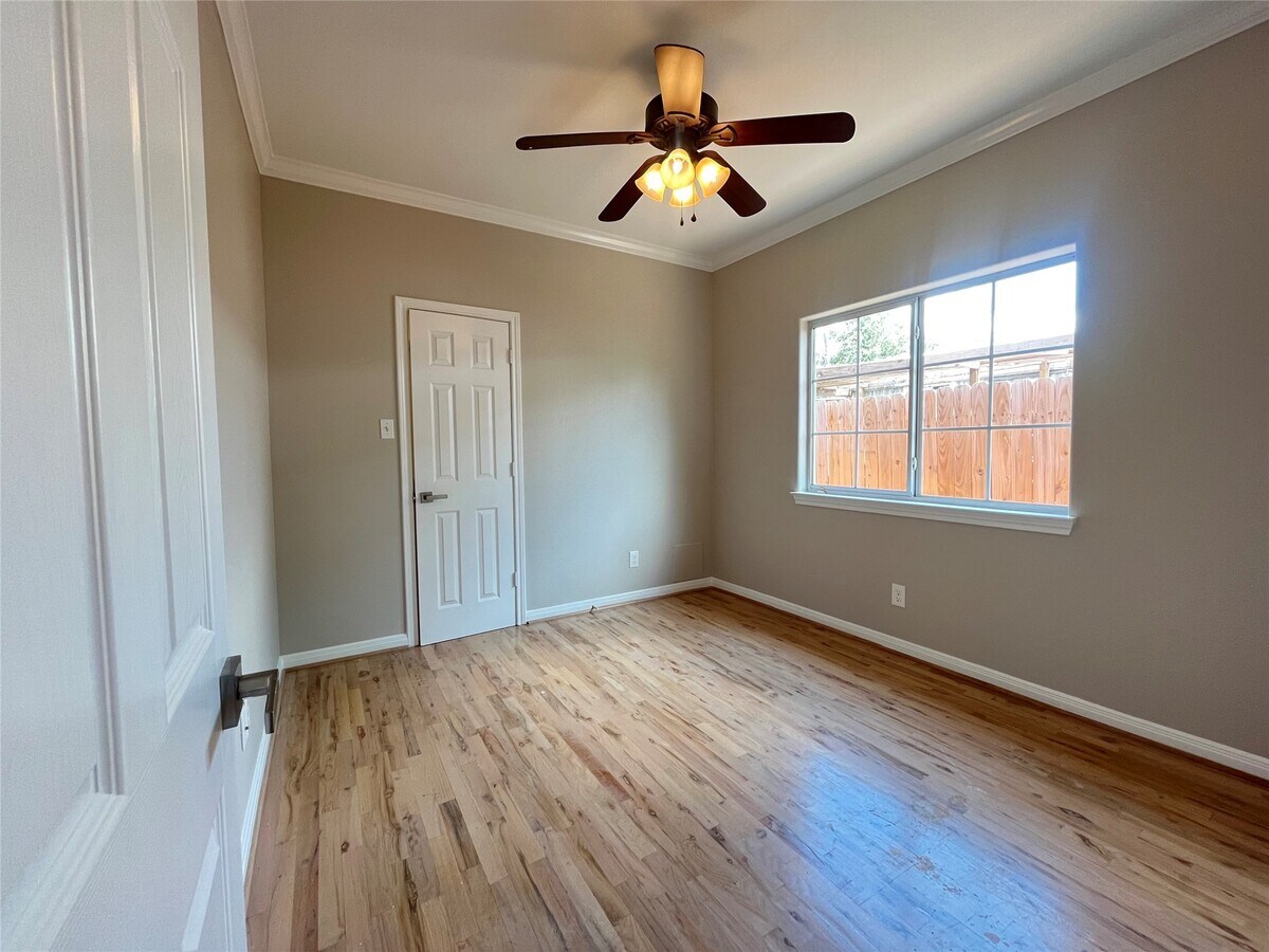 Photo - 6430 Skyview Dr