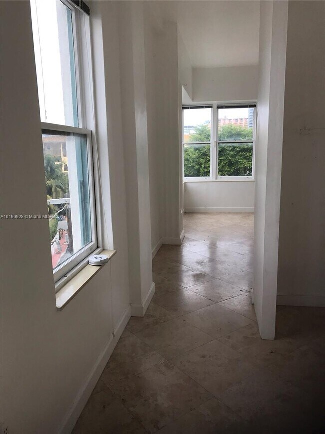 Photo - 2421 Lake Pancoast Dr Unit 8A