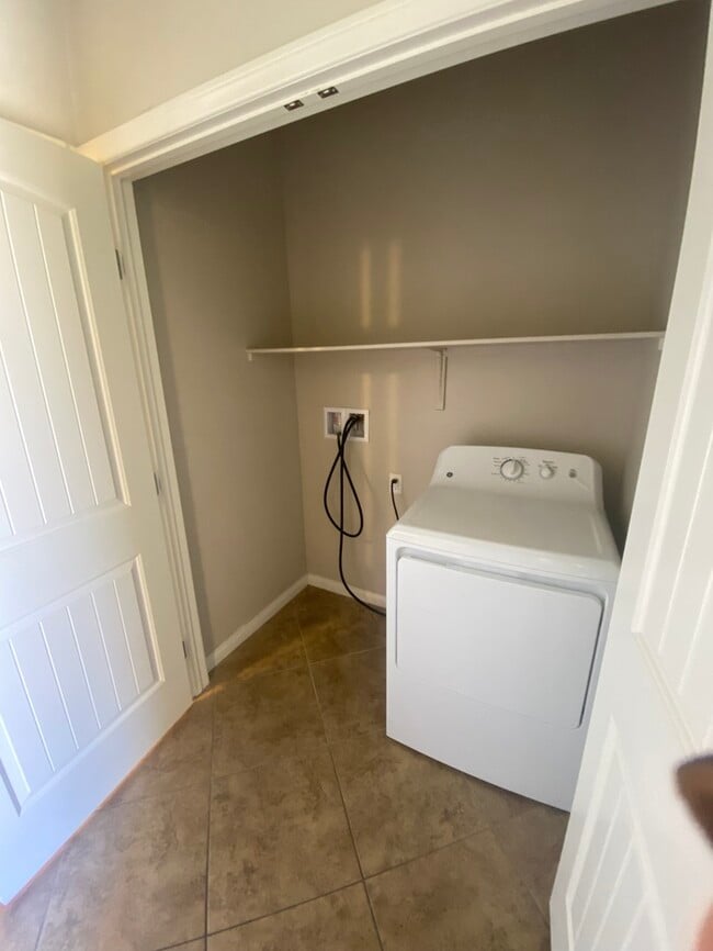 Photo - Spacious 4-Bed, 3-Bath Home in Southwest L...