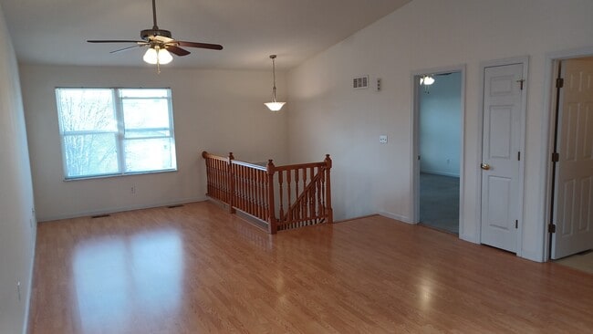 Photo - 348 Oak Ridge Pkwy