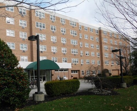 Photo - Hudson Manor