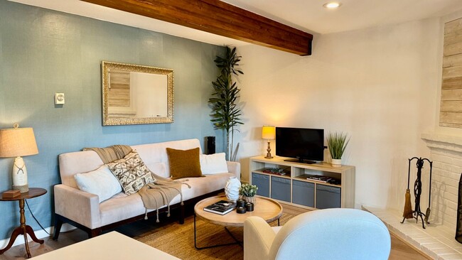 Photo - 106 Stanford Way