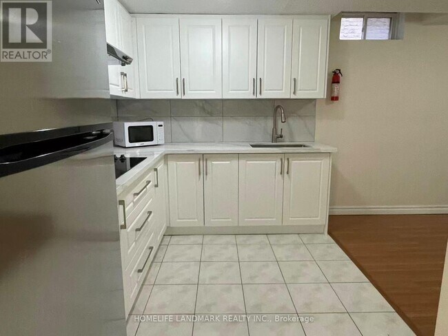 Photo - 73 Ketchum Crescent